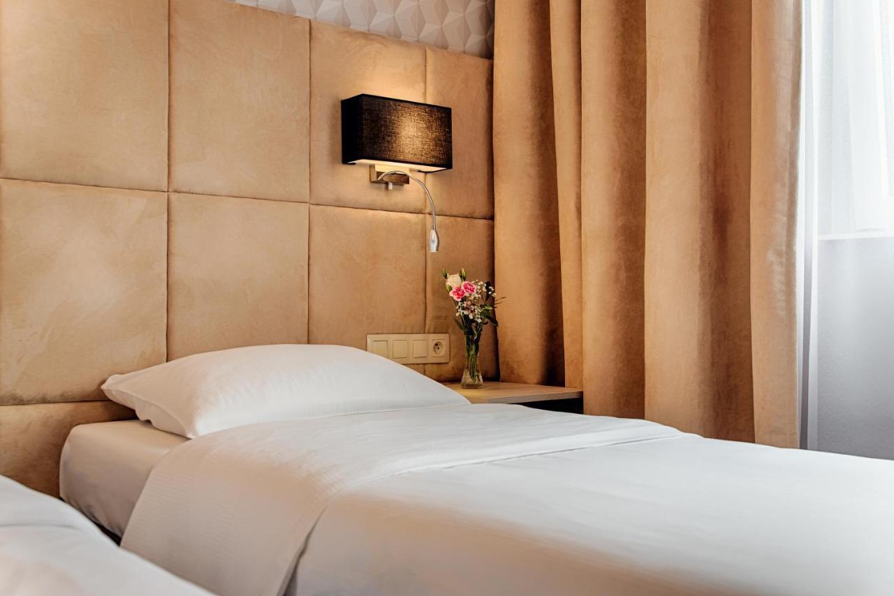 רשין Citi Hotel'S Warszawa-Falenty מראה חיצוני תמונה
